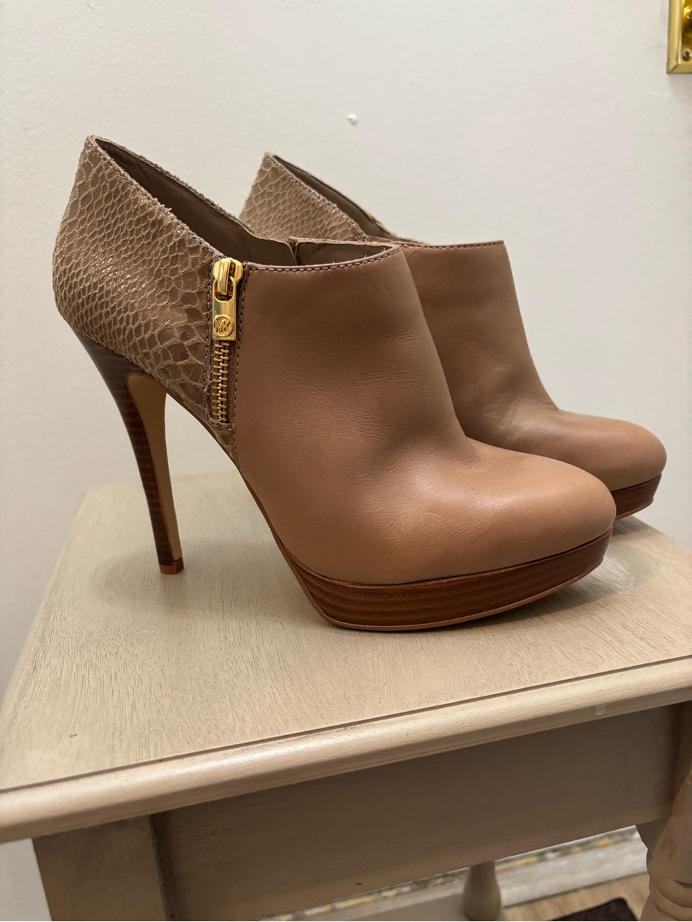 Michael Kors York Dark Dune Stiletto Heel Platform